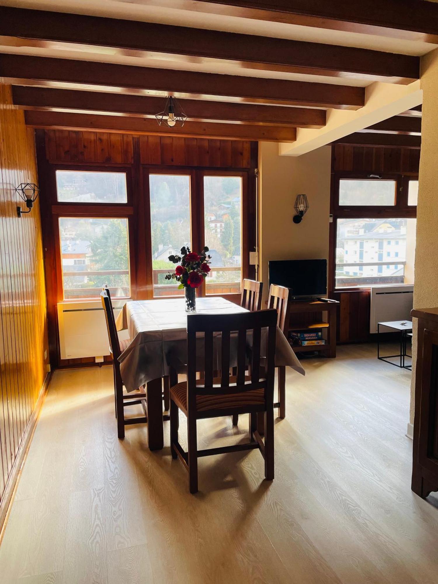 סן-לארי-סולאן Appartement 58 M2 Avec Piscine Interieure Vue Montagne Centre Village , Parking Prive מראה חיצוני תמונה