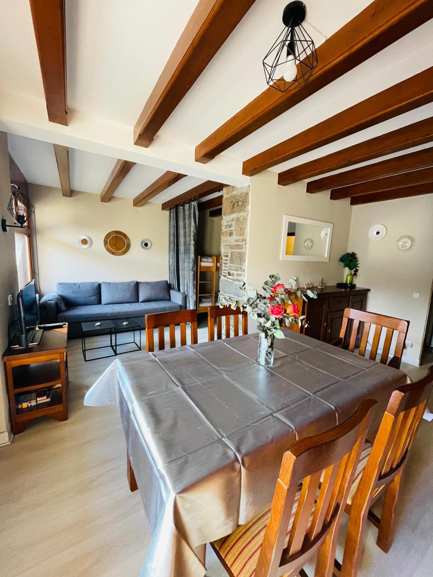 סן-לארי-סולאן Appartement 58 M2 Avec Piscine Interieure Vue Montagne Centre Village , Parking Prive מראה חיצוני תמונה