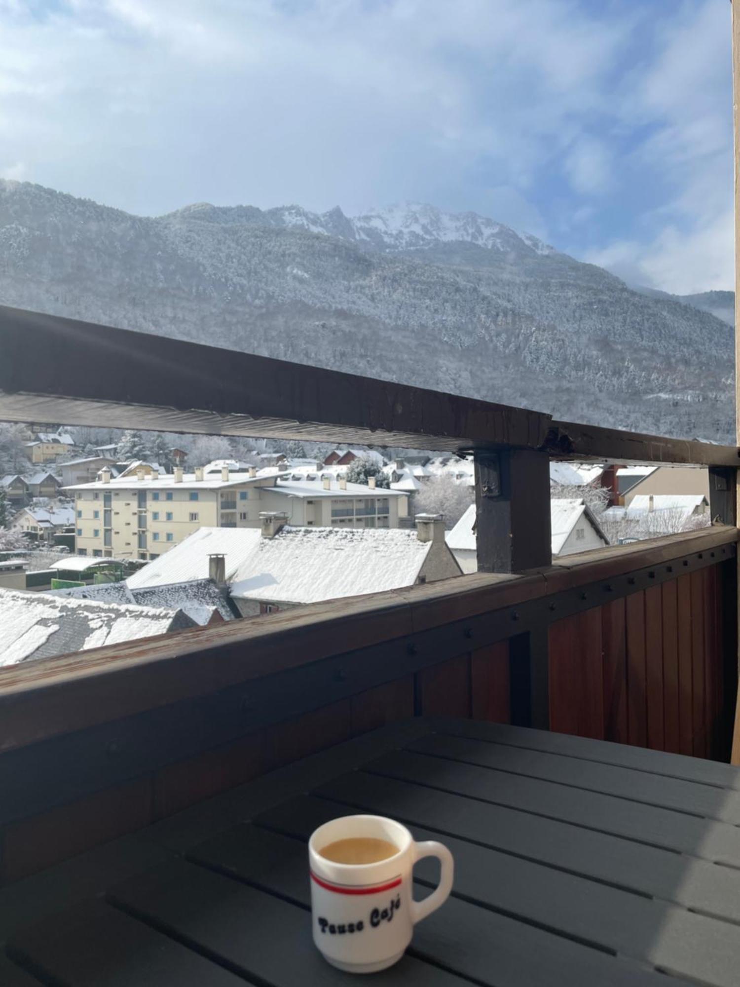 סן-לארי-סולאן Appartement 58 M2 Avec Piscine Interieure Vue Montagne Centre Village , Parking Prive מראה חיצוני תמונה